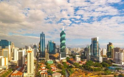 La Torre F&F, apodada “El Tornillo” en Panama